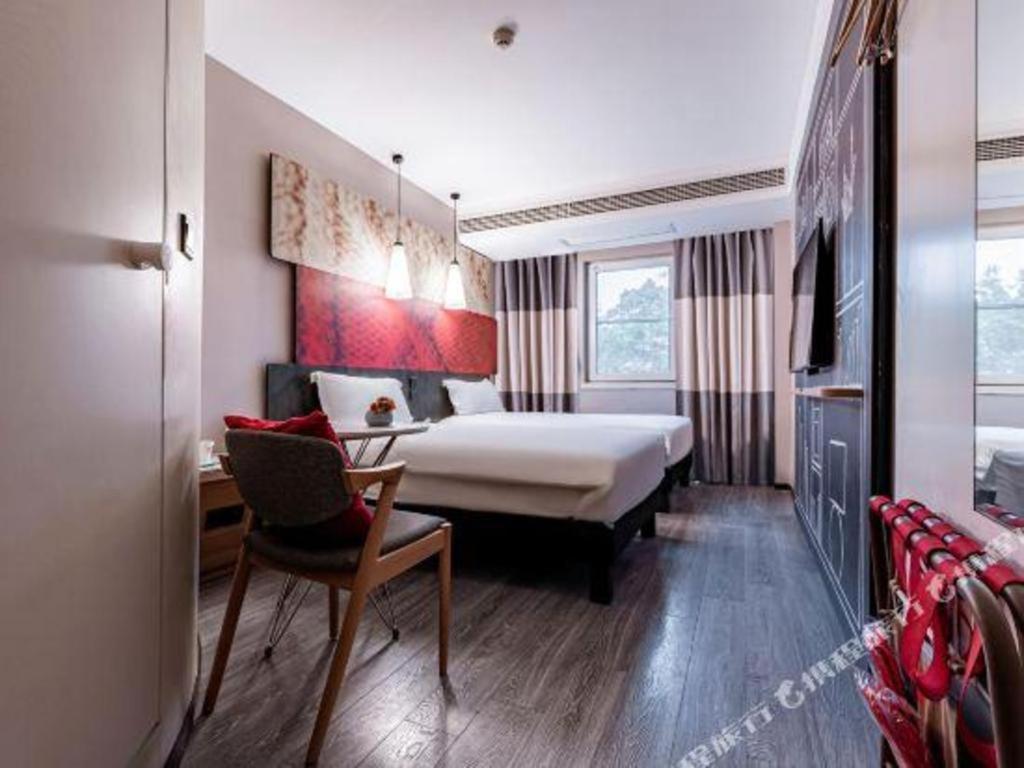 ไอบิส ยา อาน หลังเฉียว Hotel Ya'an ภายนอก รูปภาพ