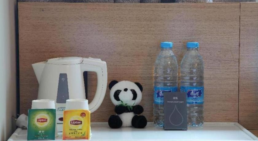 ไอบิส ยา อาน หลังเฉียว Hotel Ya'an ภายนอก รูปภาพ